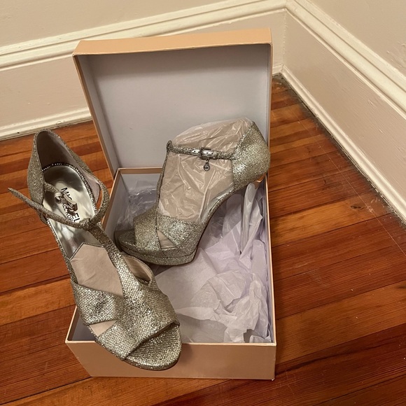 NWT, size 11, Michael Kors Silver Strappy Peep Toe Heels, Available - Picture 2 of 16